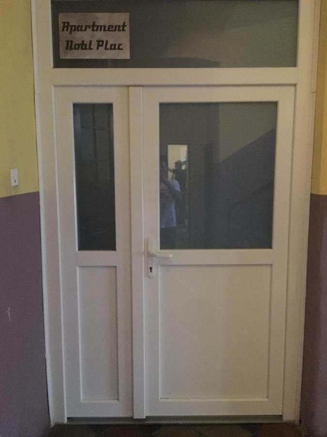 Apartment Nobl Plac Celje Buitenkant foto