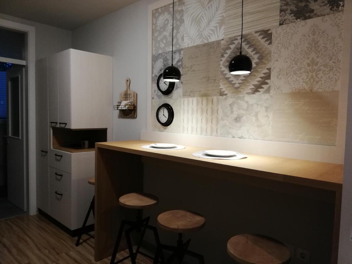 Apartment Nobl Plac Celje Buitenkant foto